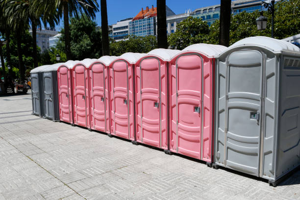 Best Standard Portable Toilet Rental  in Baytown, TX